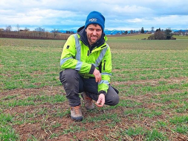 Benjamin Denzler macht regelmässig Blattsaftanalysen von seinen Kulturen, um zu sehen, wie die aktuelle Nährstoffversorgung aussieht. 