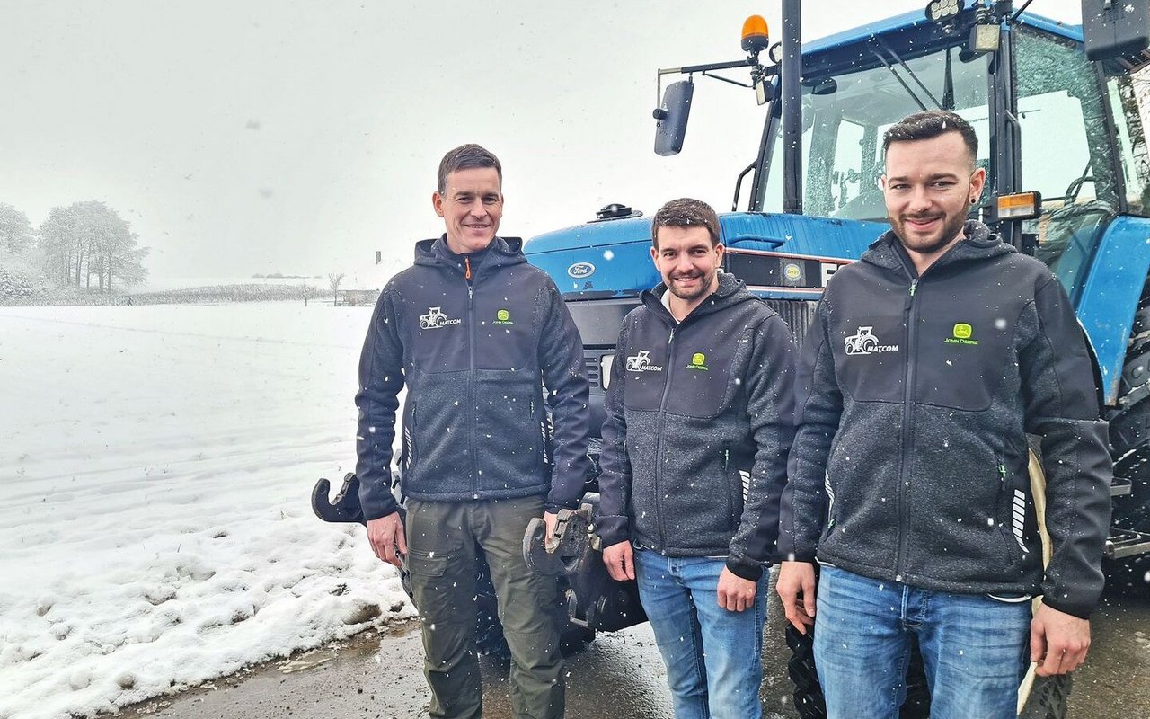 Sie bringen ältere Traktoren auf die Spur (v.l.): Alfred Weber, Michael Künzli und Martin Schnegg von der Matcom AG. 
