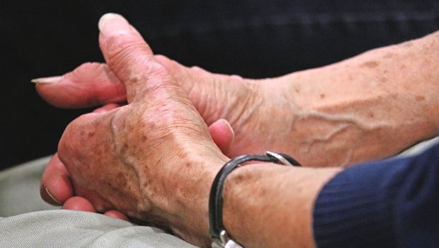 Die Übergebenden sollten sich unter anderem früh genug um ihre Vorsorge kümmern. 