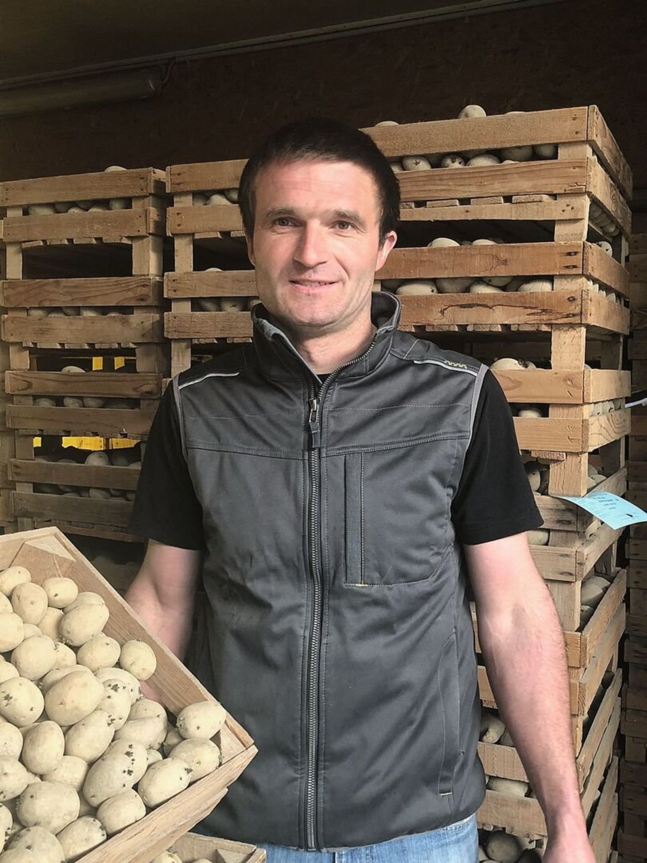 Christian Bolliger baut in Niederösch BE auf 7 ha Kartoffeln an.