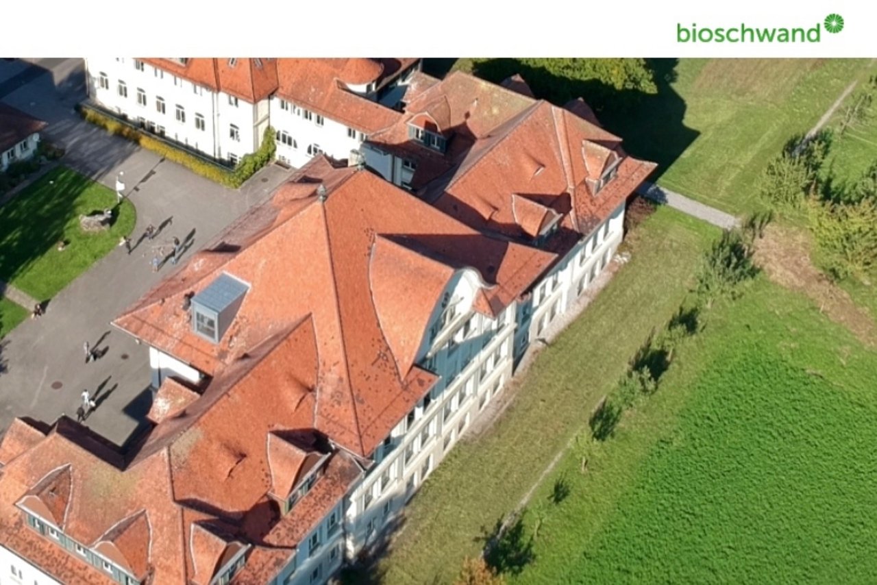 Hauptgebäude der Bio Schwand AG in Münsingen BE. (Bild: LANAT)