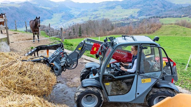 Liliane Bader beherrscht alle Maschinen auf dem Betrieb. 