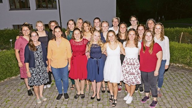 Die Absolventinnen des Vollzeitlehrgangs 2023.