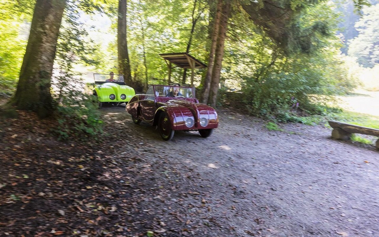 Die Original «Rapid Voiturette G» von 1944 vor der Replika 2021.