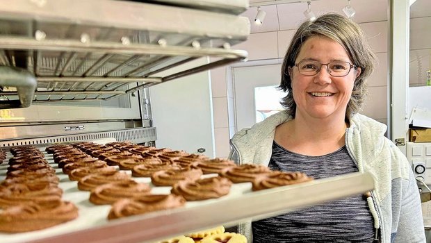 Die gelernte Konditorin-Confiseurin geht auch heute noch ihrer Leidenschaft nach: Zu Hause backt und kocht die 40-Jährige für Familie und Kundschaft. 