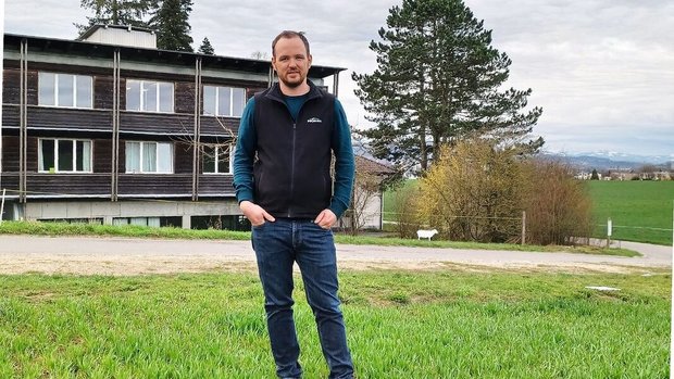 Martin Streit auf de Martin Streit auf der Rütti in Zollikofen BE, wo der Gutsbetrieb Saatgut produziert (Winterweizen Baretta).