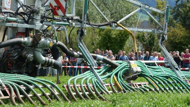 Ammoniak-Emissionen und Geruch können vermindert werden. (Bilder BauZ/zVg)