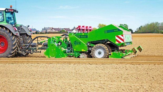 Alle Arbeiten, die auf dem Feld erledigt werden, müssen für den ÖLN im Feldkalender erfasst werden. Hier wäre ein Eintrag für das Setzen von Kartoffeln nötig – analog im Büchlein oder digital direkt via App.