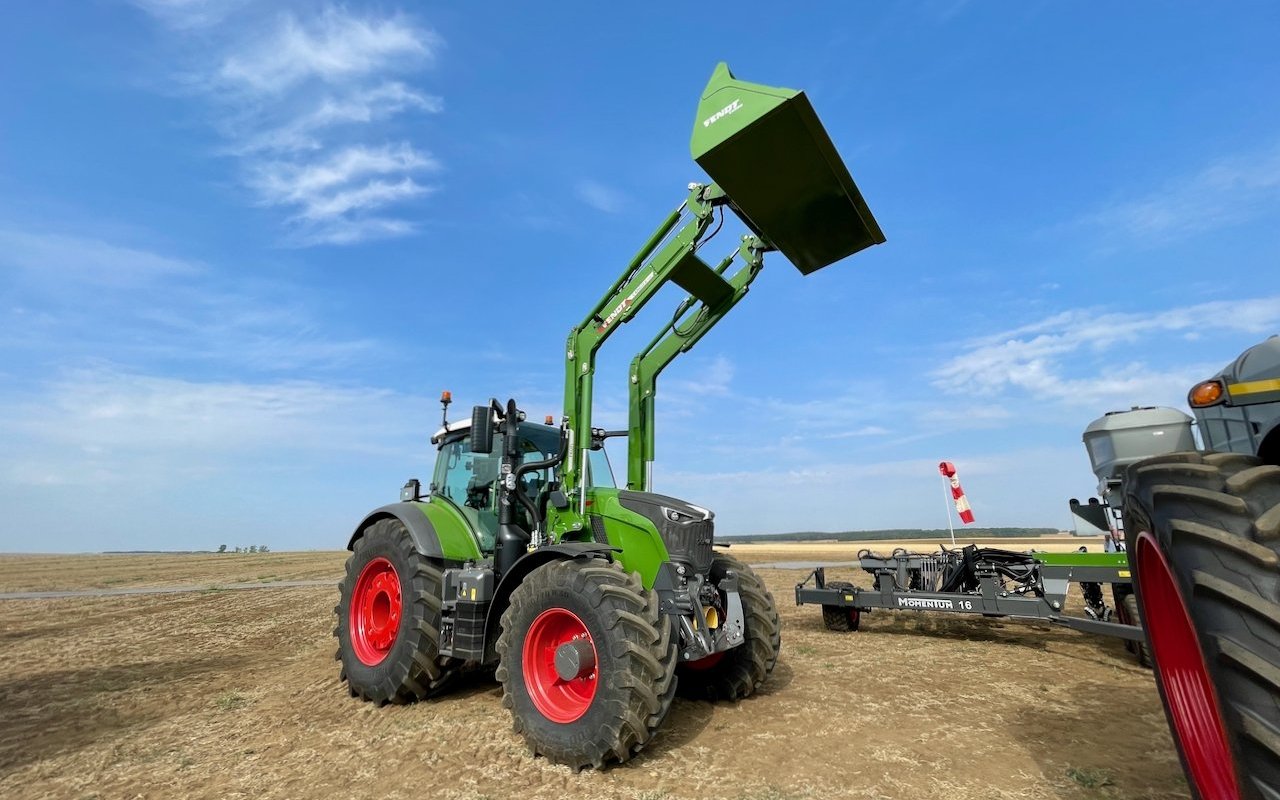 Fendt 700 Vario-Baureihe mit Cargo-Frontlader.