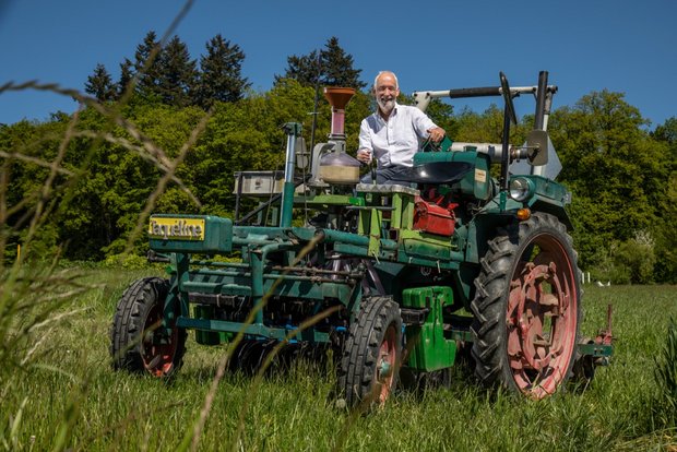 TraumTraktor: Der Schneider Sätraktor «Jacquéline» der HAFL Der TraumTraktor von Hans Ramseier ist der Schneider Sätraktor. Bild: die grüne/Pia Neuenschwander