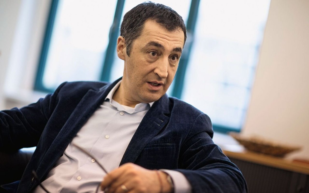 Porträt von Cem Özdemir, deutscher Landwirtschaftsminister.