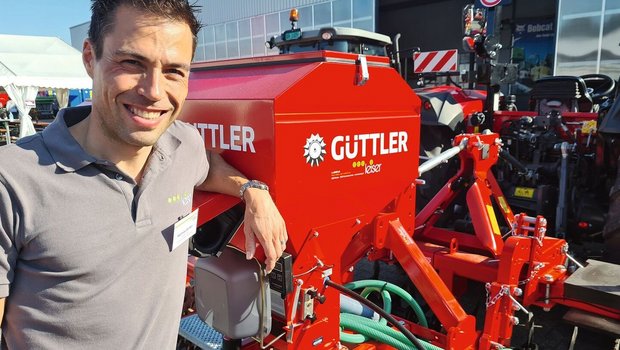Matthias Anliker ist Matthias Anliker ist ein Spezialist bei der Grünlandpflege.