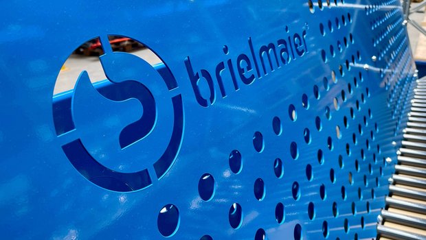 Das «b» steht für Brielmaier, Breitspur – und für Boliden, schwärmen Fans der Motormäher aus dem Schwabenland. (Bild: Jürg Vollmer / «die grüne») 