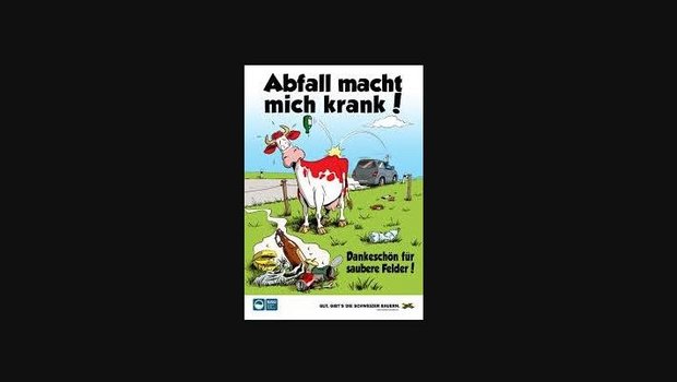 Littering ist eine Gefahr für Weidevieh und eine Quelle von Mikroplastik. Feldtafeln helfen, darauf aufmerksam zu machen. Aber auch Bauern selbst können Mikroplastik vermeiden. (Bild jsc)