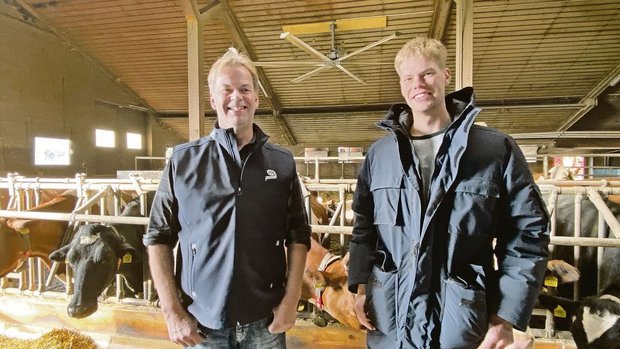 Das Liebes-Glück übe Das Liebes-Glück über eine TV-Sendung finden? Die beiden Vollblut-Landwirte Stefan (links) und Nicolas Henzi wagten den Versuch. Sie stellen sich und ihr Leben in der aktuellen Staffel der Sendung «Bauer, ledig, sucht...» vor.