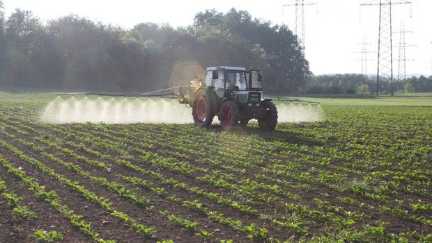 Der Absenkfpad umfasst nicht nur landwirtschaftliche Anwendungen von Pflanzenschutzmitteln und Biosziden, sondern auch andere Verwendungsbereiche. (Bild Fachstelle Pflanzenschutz Strickhof)