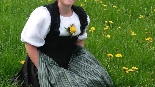 Young Farmers: Betriebshelferin Petra Graber aus Sigriswil BE packt an Betriebshelferin Petra Graber springt ein, wenn Landwirte krank sind oder in die Ferien fahren. Bild: zVg