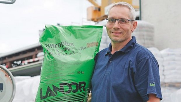 Smart Farming-Daten sind für Roland Walder von der Landor wichtig. Es braucht jedoch weiterhin die Erfahrung des Landwirts. Bild: Beat Schmid