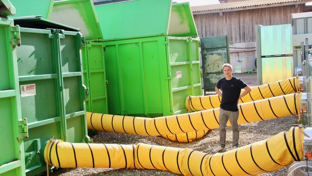Michael Hunkeler tüftelt an der Körnermais-Trocknung mit Abwärme aus der Biogas-Anlage. Foto: Sebastian Hagenbuch