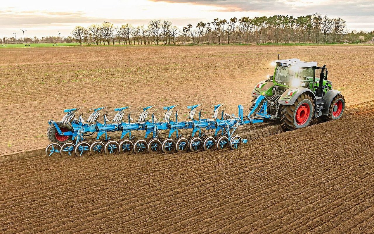 Der neue Lemken-Aufsattelpflug hat einen integrierten Packer.Bild: Lemken