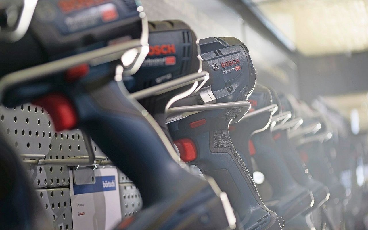 Hersteller bieten bis zu 40 Akkuschrauber-Modelle an – die Wahl des richtigen hängt von Aufgabe, Leistung und eigenem Geschmack ab.