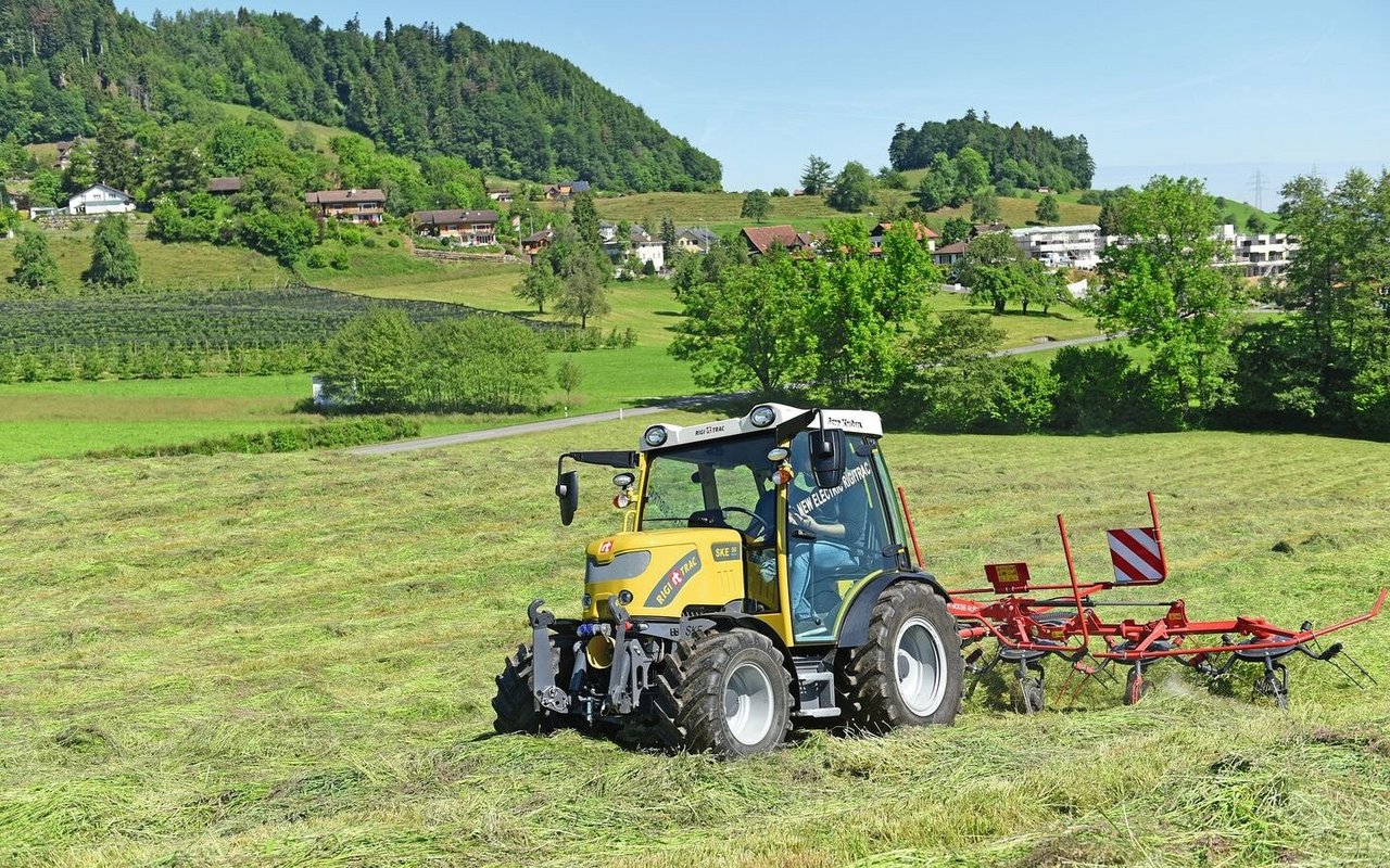 Der Rigitrac SKE 50 ist der erste vollelektrische Traktor des Schweizer Traktoren-Pioniers Rigitrac. Der kleinere SKE 40wird im Juli 2022 erstmals der Öffentlichkeit präsentiert.