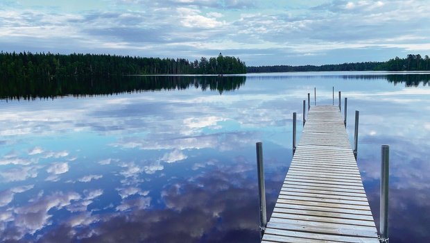 Marina Portmann ist zu Gast im Land der Seen und Wälder. 80 Prozent der Fläche Finnlands sind mit Wald bedeckt und man zählt über 190 000 Seen.  