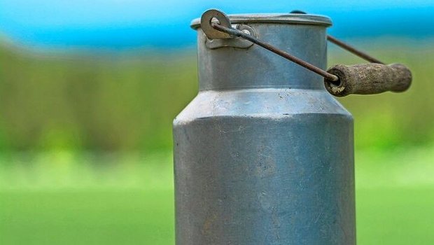 Die Lage auf dem Schweizer Milchmarkt ist aktuell kritisch und sorgte bereits vor 100 Jahren für Diskussionen.