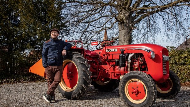 Der TraumTraktor von Pfarrer Andreas Zingg ist sein Bucher D1800. Bild: Pia Neuenschwander