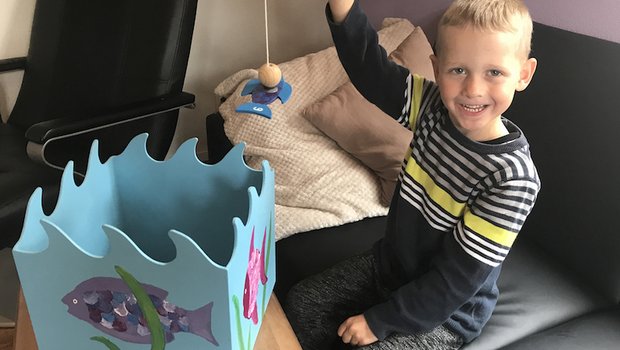Nach einem zusätzlichen Jahr zu Hause, ist Lukas nun ein glücklicher Kindergärtner. (Bild asw)