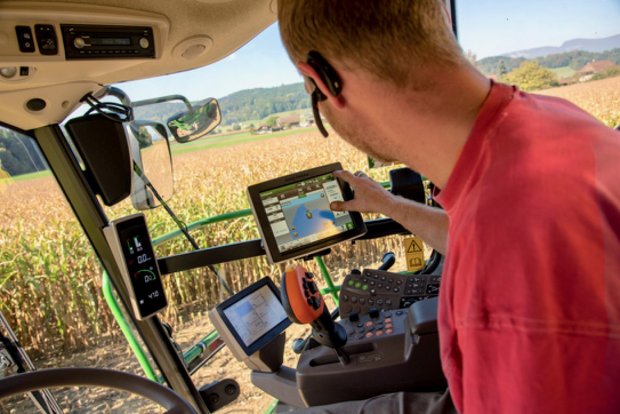 Barto powered by 365FarmNet – digitaler Hof-Manager für Schweizer Landwirte Die Generation Z ist mit der digitalen Welt aufgewachsen. Die Technik ist für sie ein Kinderspiel. Und Kommuniziert wird heute anders als noch vor 40 Jahren. Bild: (zVg)