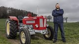 Matthias Stirnimann mit seinem Schlüter Compact 850. (Bild: «die grüne» / Pia Neuenschwander)