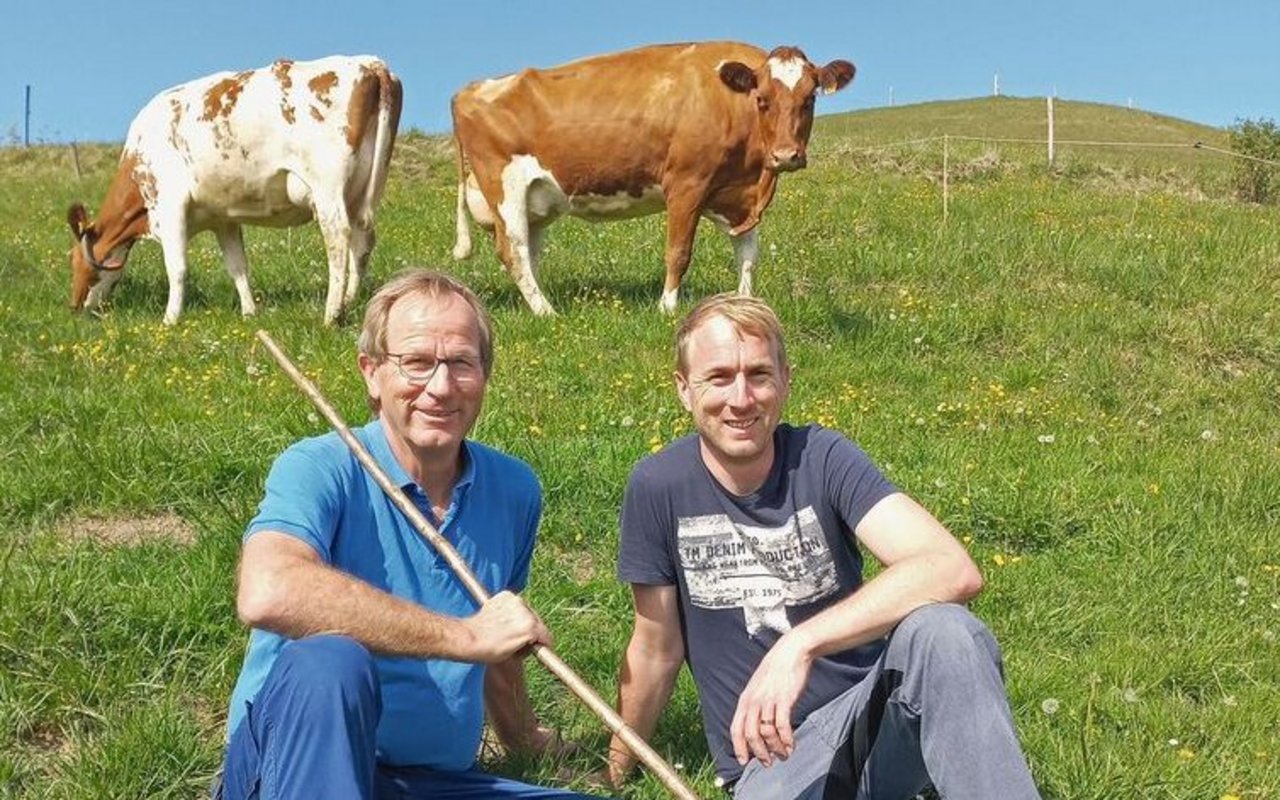 Ruedi und Michael Sutter auf der Weide