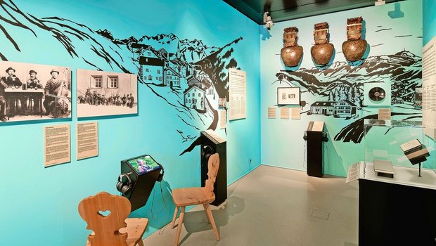 Nicht nur schauen, sondern auch hören: Blick in die Ausstellung, die unter anderem die regionale Vielfalt der Volksmusik thematisiert oder etwa die 2500 Einzelteile eines Schwyzerörgelis zeigt. 