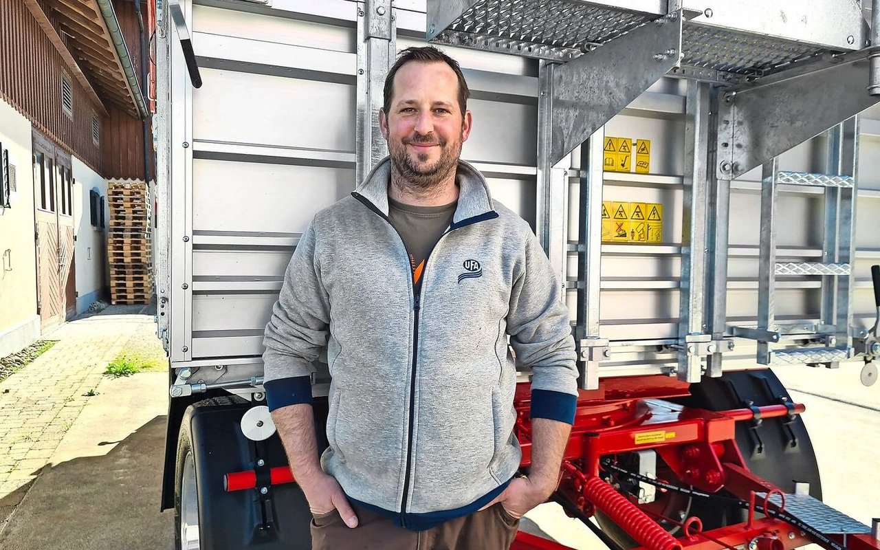 Der Anhängerzug ist für Martin Iseli die beste Transportvariante, da sein Betrieb mit zwei 700er-Fendt-Vario über perfekte Zugmaschinen verfügt.