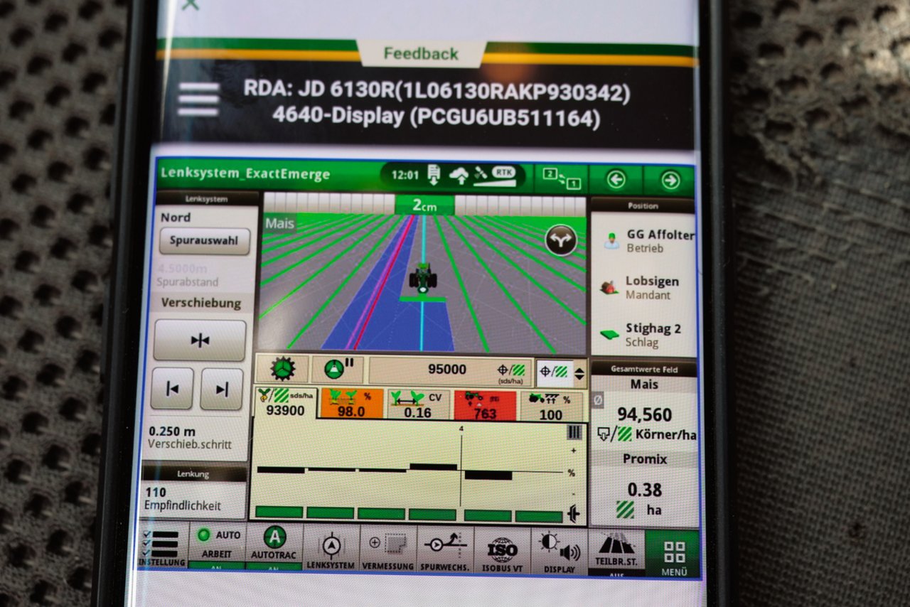 Das Traktoren-Terminal kann jederzeit auf dem Smartphone kontrolliert werden.