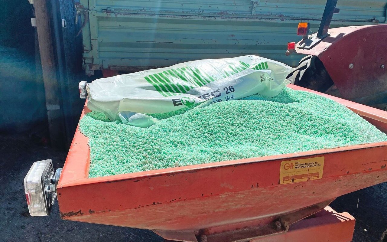 Zwei parlamentarische Initiativen möchten nur die Inverkehrbringung, nicht aber die Anwendung von Pflanzenschutzmitteln und Dünger erfassen.