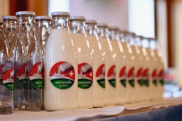 «Swissmilk Green», der Branchen-Standard für Nachhaltige Schweizer Milch. Bild: Jürg Vollmer