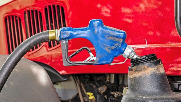 Landwirtschaftsbetriebe dürfen einen Teil der Mineralölsteuer zurückfordern. Sie nutzen zwar Treibstoff, die durch Steuern finanzierten Strassen jedoch kaum. 