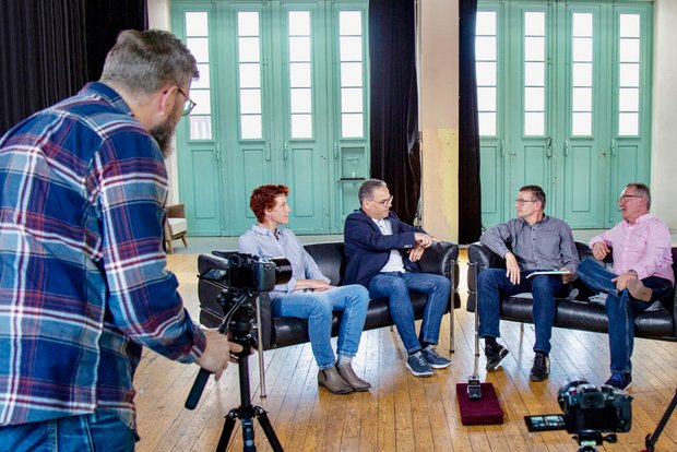 Eine Sendung im «AgrarPodcast» ist die Diskussionssendung «AgrarTalk». Bild: Pia Neuenschwander