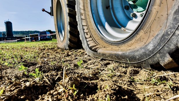 Das Online-Tool Terranimo hilft, einen bodenschonenden Reifendruck zu finden. (Bild: HAFL)