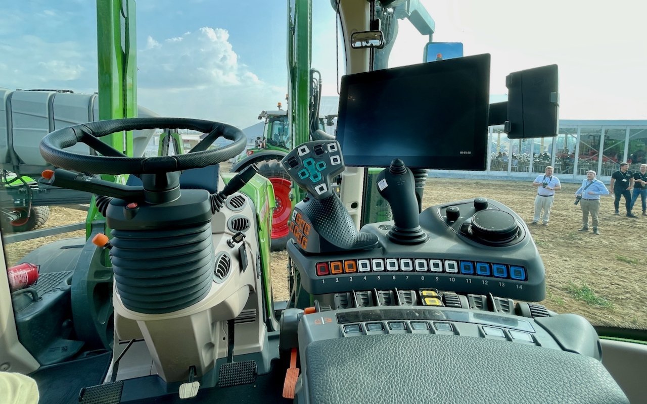 Cockpit der Fendt 700 Vario Baureihe.