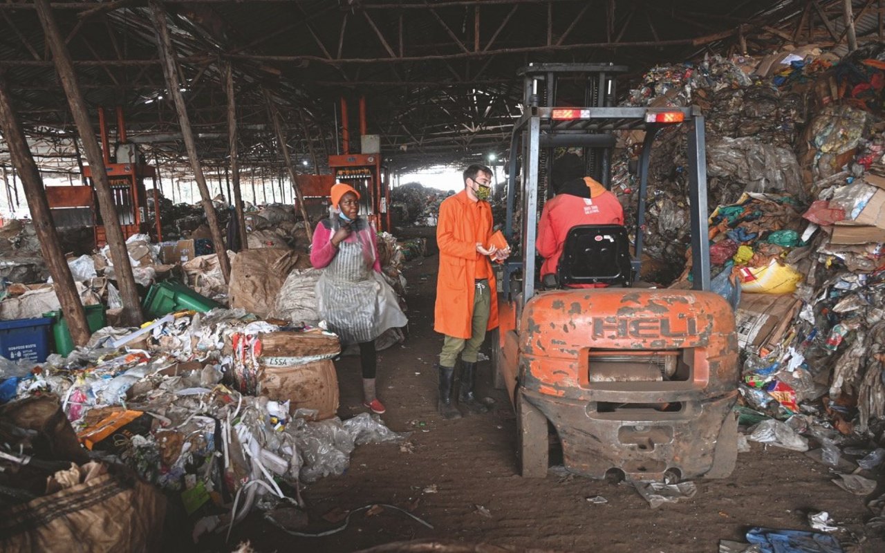 Der zentrale erste Schritt vor der Kompostierung ist eine gute Abfallsortierung, auch bei der Anlage «Takataka Solutions» in Nairobi (Kenia).