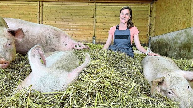 Wirtschaftlichkeit bei hohem Tierwohl als Ziel: Antonia Ruckli bei der Galtsauengruppe auf dem Sonnenhof.