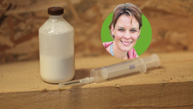 Antibiotika-Reduktion Simone Barth Das Porträt von Simone Barth steht neben einer Flasche Antibiotika und einer leeren Spritze (Symbolbild).