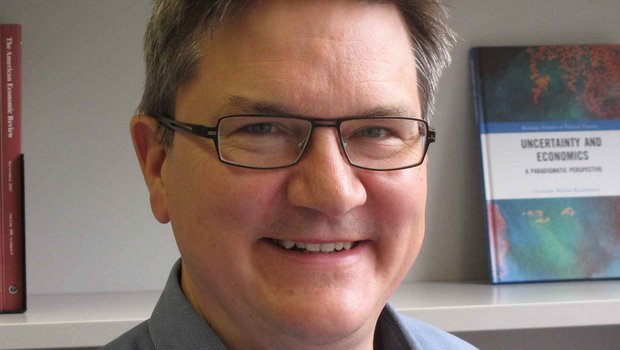 Betriebszweiggemeinschaften im Bereich Tierhaltung: Interview mit Christian Müller, Agroscope Christian Müller ist bei Agroscope Leiter der Forschungsgruppe Unternehmensführung und Wertschöpfung. Bild: zVg