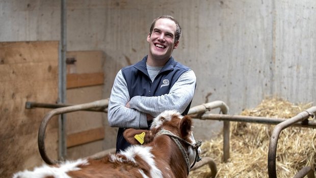 Young Farmer Matthias Zaugg lebt auf einem denkmalgeschützten Hof. Bild: Pia Neuenschwander