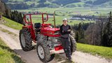 Der Massey Ferguson 135 ist der Traumtraktor von Christian Eggimann aus Rüderswil BE. (Bild: «die grüne» / Pia Neuenschwander)