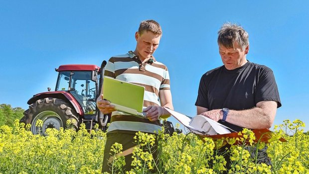 Klimaleistung anerkannt zu bekommen, macht für viele Betriebe Sinn. Nach der Datenerhebung ist es ratsam, die Ergebnisse des Klimarechners mit einer Beratungsperson einzuordnen und Massnahmen zu definieren. 