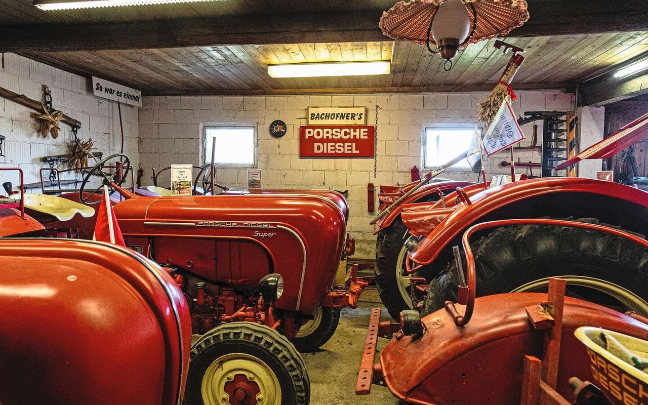 Die Sammlung von Porschehousi umfasst neun Traktoren von Ein- bis Vierzylindermotoren.